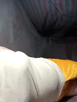 Snapshot of riso-00 chatting on April 11, 2026, 10:58 pm riso-00 online show from April 11, 2026, 10:58 pm