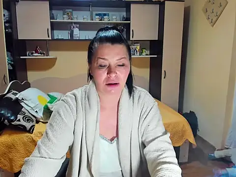 Soffy Skye online show from February 17, 2026, 4:53 am