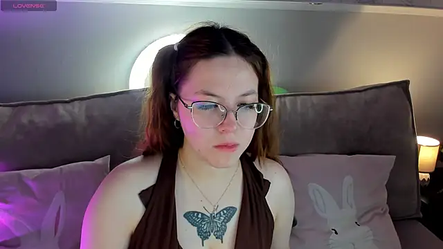 Krysadapp online show from March 18, 2026, 1:09 am