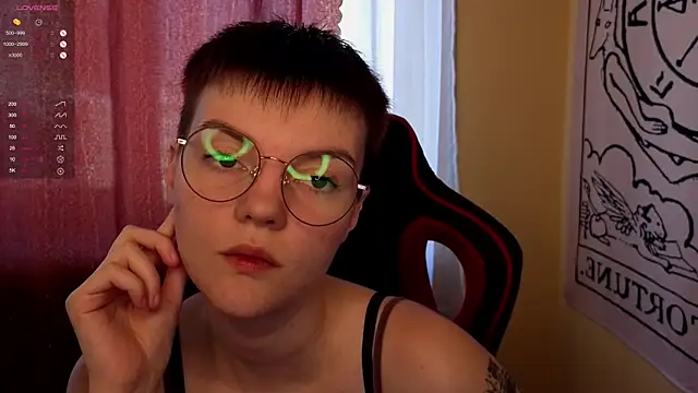 Snapshot of KrisNeal chatting on October 3, 2025, 9:50 am KrisNeal online show from October 3, 2025, 9:50 am