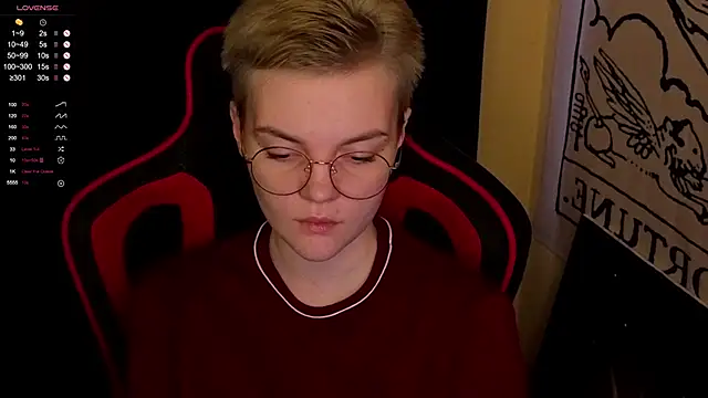 Snapshot of KrisNeal chatting on October 25, 2025, 9:17 am KrisNeal online show from October 25, 2025, 9:17 am