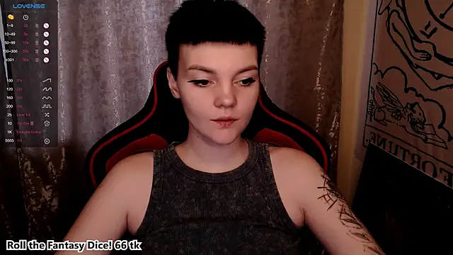 KrisNeal online show from December 4, 2025, 10:13 am