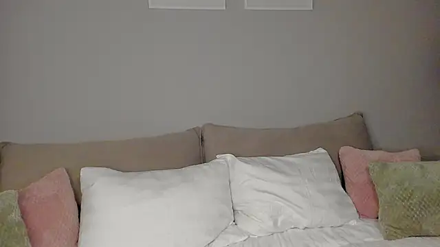 Stefa Evans online show from September 17, 2025, 3:35 pm