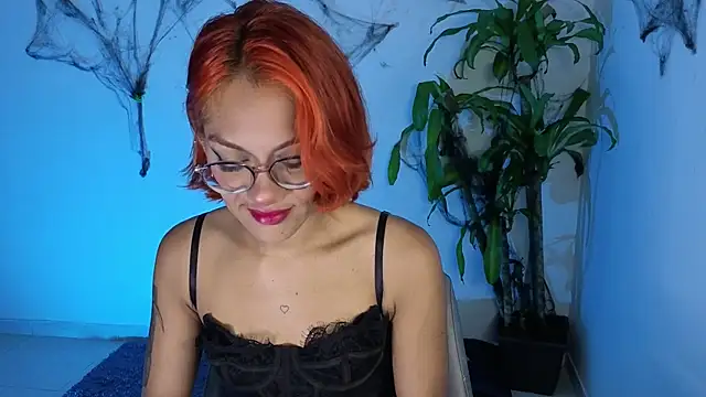 Snapshot of alejandrajade chatting on October 29, 2025, 9:22 am alejandrajade online show from October 29, 2025, 9:22 am