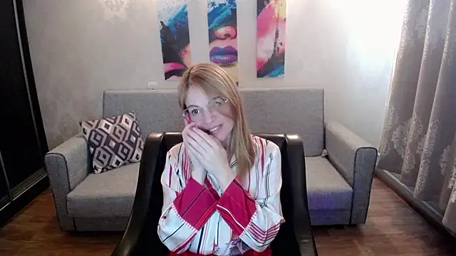 shy hot cat online show from September 23, 2025, 9:12 am