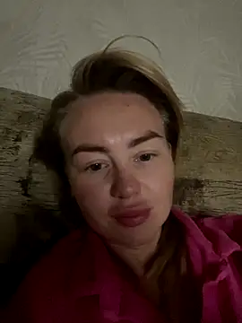 MartaLuna  online show from October 1, 2025, 7:20 pm