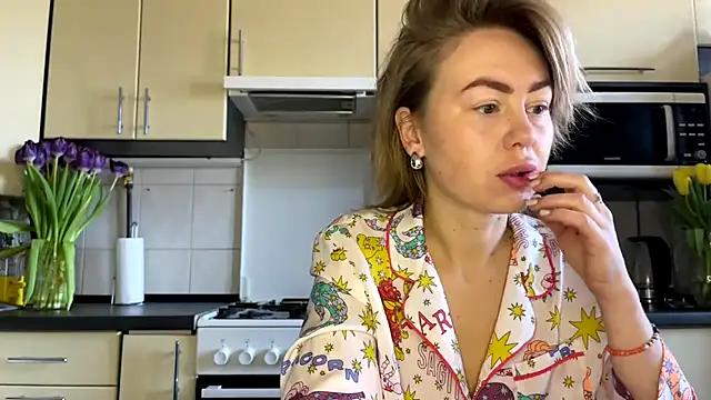 MartaLuna  online show from March 10, 2026, 8:41 am