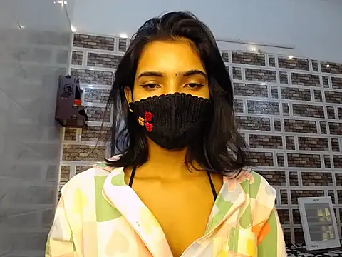 Snapshot of Sweetangle24 chatting on November 22, 2025, 10:03 am Sweetangle24 online show from November 22, 2025, 10:03 am