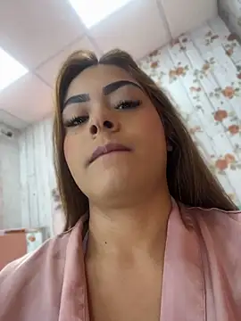 MayaMoanXXX online show from April 8, 2026, 1:11 pm