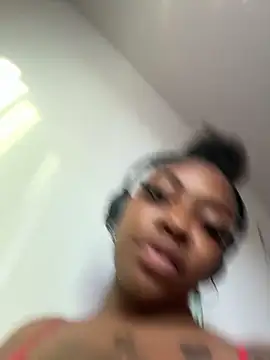 Cocochanel4567 online show from June 27, 2026, 1:43 am