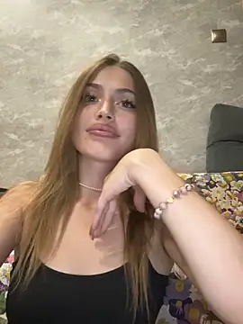 Elizabeth Tay online show from September 11, 2025, 5:57 pm