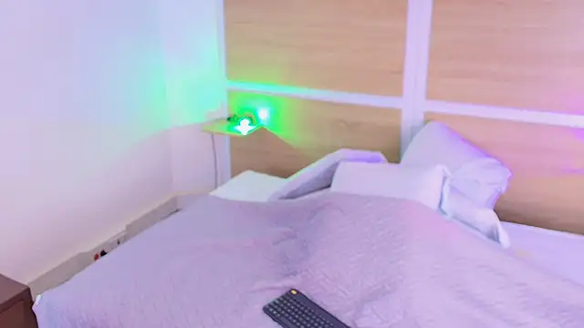 ValeryCortezm online show from February 9, 2026, 12:42 pm