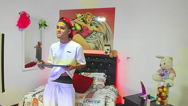 xxKamadevaxx online show from October 6, 2025, 12:24 pm