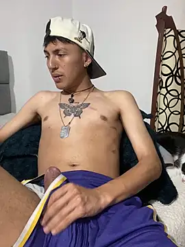 NaytonFreeman online show from September 26, 2025, 12:14 am