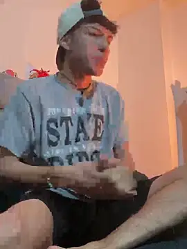 NaytonFreeman online show from December 19, 2025, 11:17 am