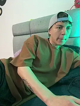 NaytonFreeman online show from February 11, 2026, 12:32 pm