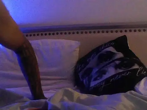 busnfatnutsLildee online show from August 3, 2026, 3:05 am