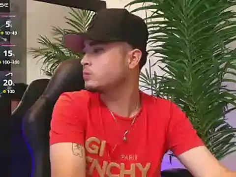 SALVATORE MULLER1 online show from September 25, 2025, 9:51 pm