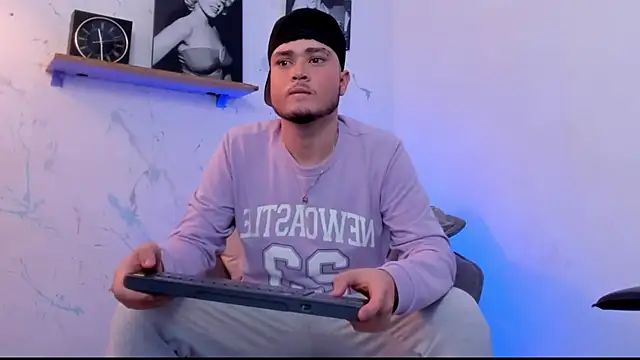 SALVATORE MULLER1 online show from October 12, 2025, 12:31 am