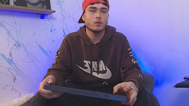 SALVATORE MULLER1 online show from October 25, 2025, 1:57 am