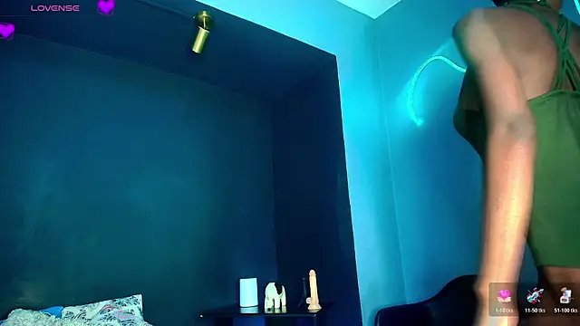 Snapshot of CamilaaSaenz chatting on October 20, 2025, 12:27 pm CamilaaSaenz online show from October 20, 2025, 12:27 pm