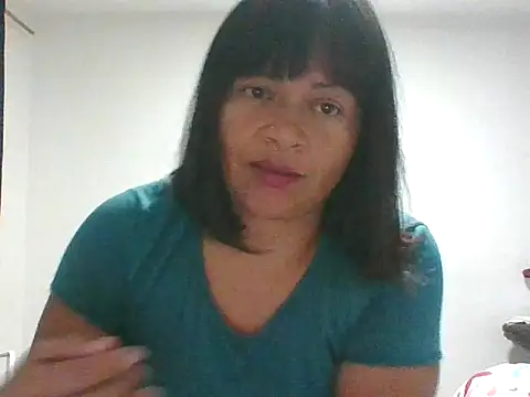 adri89-g online show from November 25, 2025, 4:12 am