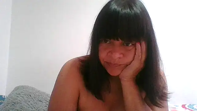 adri89-g online show from February 10, 2026, 1:37 pm