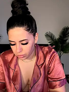 Snapshot of Andrestarr chatting on October 6, 2025, 2:47 pm Andrestarr online show from October 6, 2025, 2:47 pm