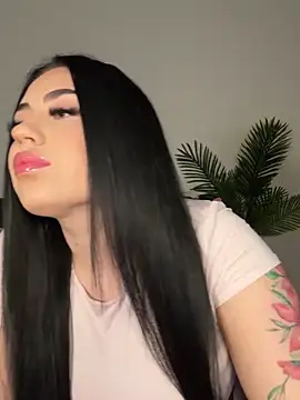 Snapshot of Andrestarr chatting on October 21, 2025, 5:24 pm Andrestarr online show from October 21, 2025, 5:24 pm