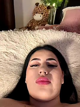 Snapshot of Andrestarr chatting on November 16, 2025, 6:35 pm Andrestarr online show from November 16, 2025, 6:35 pm