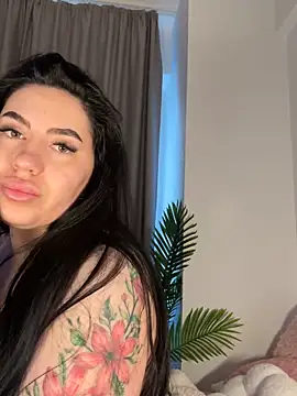 Snapshot of Andrestarr chatting on February 6, 2026, 12:52 pm Andrestarr online show from February 6, 2026, 12:52 pm