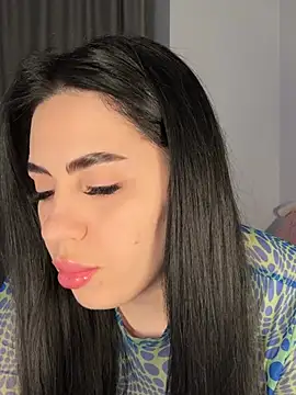 Snapshot of Andrestarr chatting on February 18, 2026, 7:54 pm Andrestarr online show from February 18, 2026, 7:54 pm