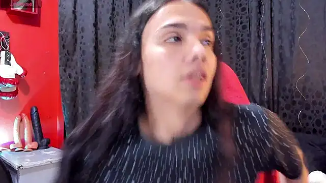 Snapshot of Almaazz chatting on June 16, 2026, 7:38 pm Almaazz online show from June 16, 2026, 7:38 pm