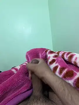 ali  ali210 online show from February 16, 2026, 6:04 pm