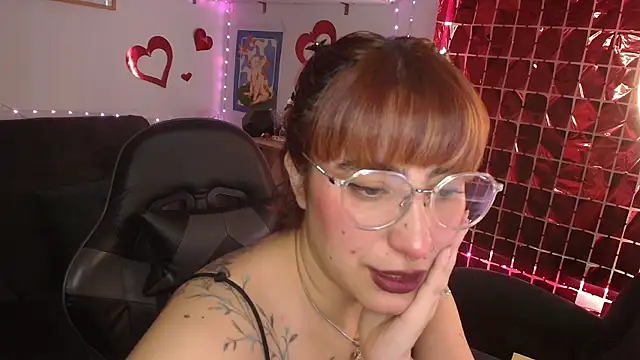 Miacatsito3 online show from May 24, 2026, 9:53 pm