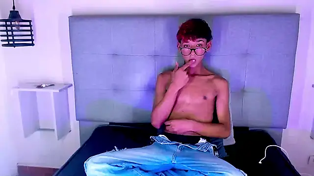 Snapshot of Billie_Turner_ chatting on September 19, 2025, 9:37 pm Billie Turner online show from September 19, 2025, 9:37 pm