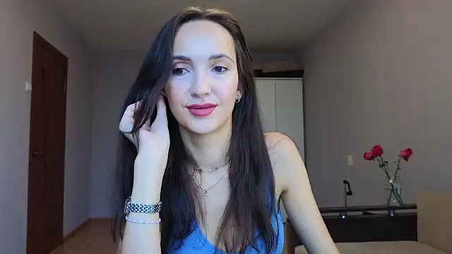 Snapshot of Lillian-Clark chatting on October 13, 2025, 8:25 am Lillian-Clark online show from October 13, 2025, 8:25 am