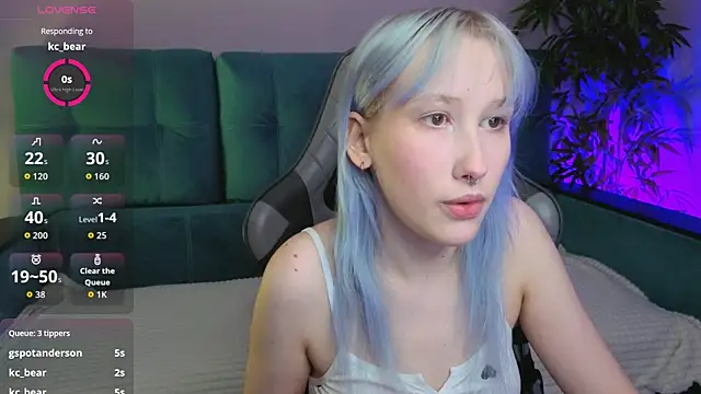 evlica online show from April 19, 2026, 2:05 pm