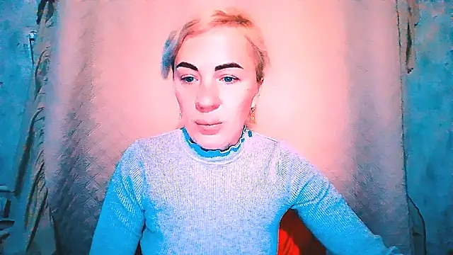 EmmaCat  online show from October 6, 2025, 4:32 am