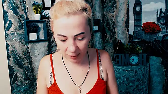 EmmaCat  online show from October 17, 2025, 5:21 am