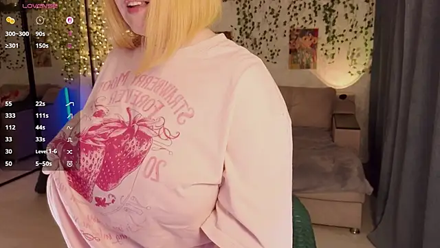 Snapshot of Aki_nohana chatting on October 8, 2025, 5:21 pm Aki nohana online show from October 8, 2025, 5:21 pm