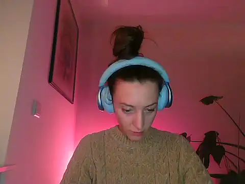 Snapshot of Lasirra chatting on November 12, 2025, 9:36 pm Lasirra online show from November 12, 2025, 9:36 pm