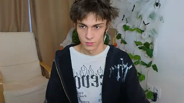 va1ora online show from November 2, 2025, 12:29 pm