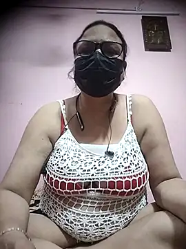 Snapshot of thehotlady chatting on October 31, 2025, 9:54 am thehotlady online show from October 31, 2025, 9:54 am