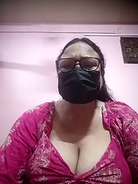 Snapshot of thehotlady chatting on November 11, 2025, 6:35 am thehotlady online show from November 11, 2025, 6:35 am