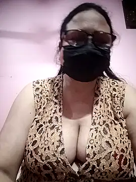 Snapshot of thehotlady chatting on November 20, 2025, 9:53 am thehotlady online show from November 20, 2025, 9:53 am