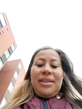 LaraCaliente online show from October 9, 2025, 10:19 pm