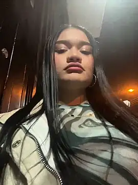 Snapshot of Alanasole chatting on September 15, 2025, 2:22 am Alanasole online show from September 15, 2025, 2:22 am