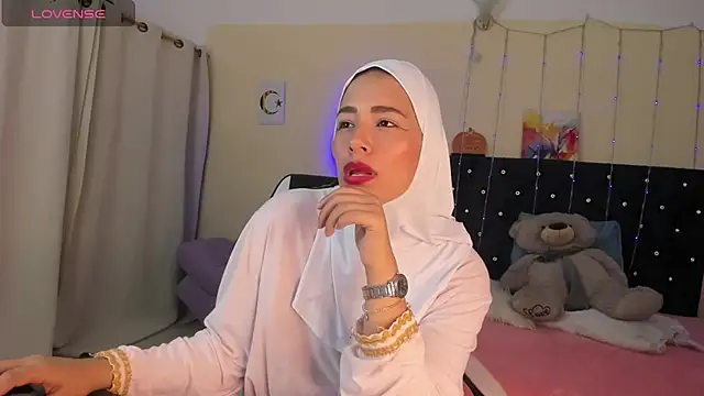 ShanaJamil online show from April 15, 2026, 12:12 pm