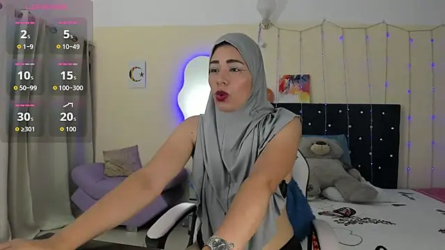 ShanaJamil online show from May 15, 2026, 12:12 pm